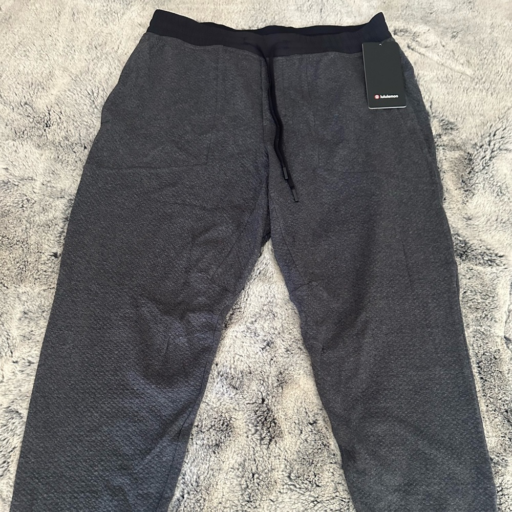 MEN’S LULU LEMON JOGGERS SIZE XL